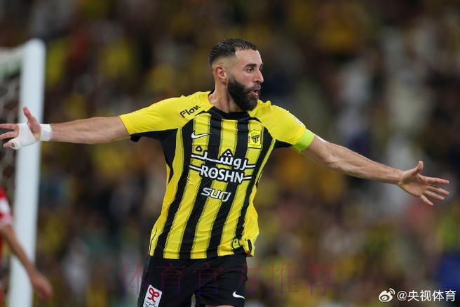 本泽马头球辕门射戟连续7场破门 刷新皇马生涯最佳 本泽马头球辕门射戟连续7场破门 刷新皇马生涯最佳